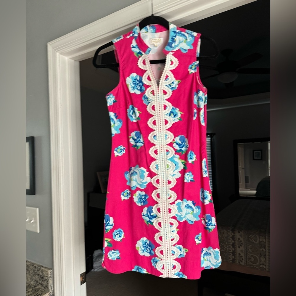 Women’s Mud Pie floral and lace shift dress, size XS